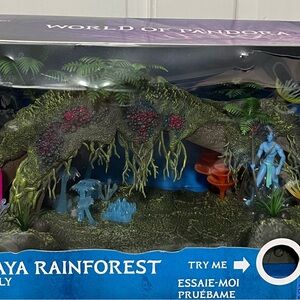 Pandora Rainforest Adventure Playset with Blue and Green Figures